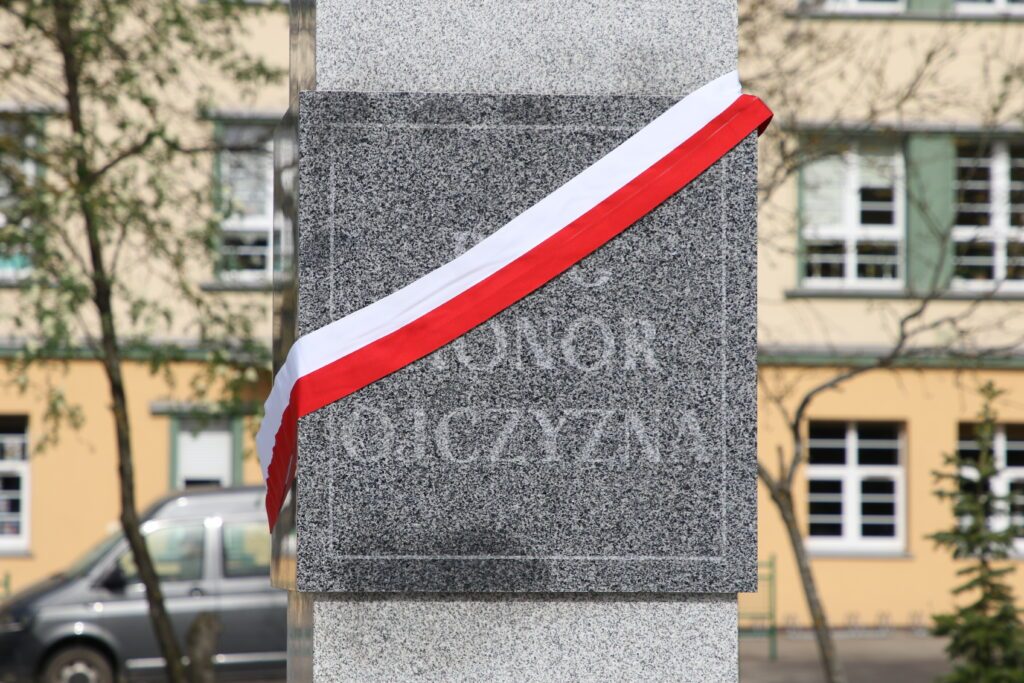 Rocznica Uchwalenia Konstytucji 3 maja oraz nadanie nowego sztandaru giżyckiemu Hufcowi ZHP – 3 maja 2024 w Giżycku FOTORELACJA