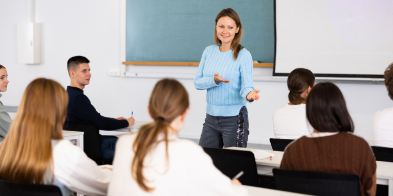 Kursy i szkolenia w Giżycku – jak podnieść kwalifikacje i zwiększyć szanse na pracę?