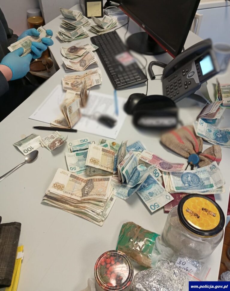 5 kilogramów narkotyków w mieszkaniu w Giżycku. 40 latek aresztowany
