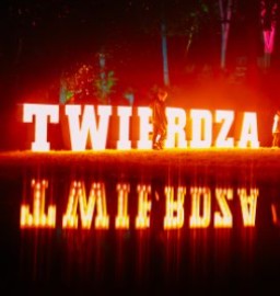 Twierdza Światła w Giżycku 2026. Instalacje świetlne i pokazy w Twierdzy Boyen